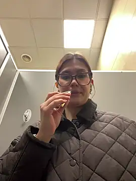 RinaCat online show from March 18, 8:25 am