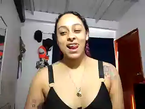 Snapshot of Cata_Blue__ chatting on February 4, 8:17 pm Cata Blue online show from February 4, 8:17 pm