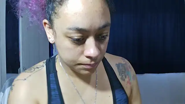 Snapshot of Cata_Blue__ chatting on February 15, 2:33 pm Cata Blue online show from February 15, 2:33 pm