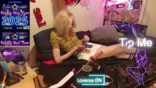 Snapshot of Sletjeray@xh chatting on October 26, 5:02 am Sletjerayxh online show from October 26, 5:02 am