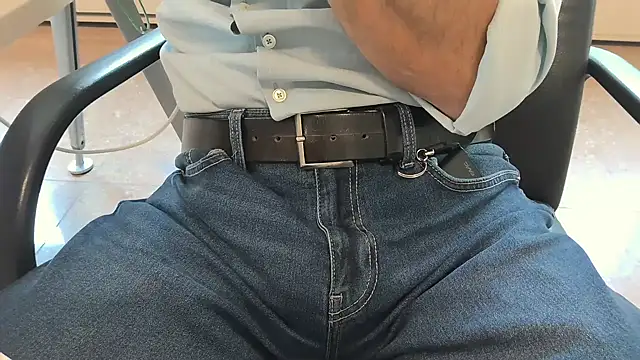 alessandroman2114 online show from October 13, 10:26 am