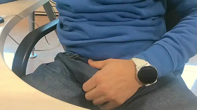 alessandroman2114 online show from January 15, 11:04 am