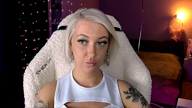 tykioty Miley online show from December 6, 2:28 pm