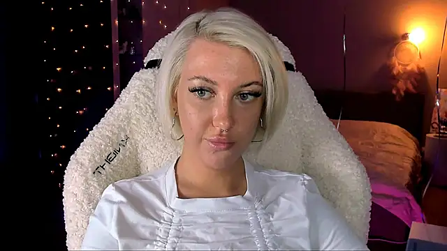 tykioty Miley online show from December 14, 3:25 pm