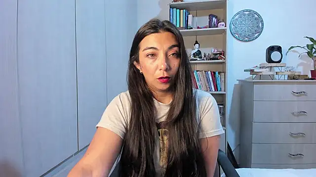 Snapshot of Karla_hernandez_ chatting on June 22, 10:23 am Karla hernandez online show from June 22, 10:23 am