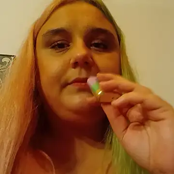 Snapshot of emmathegemma chatting on October 19, 7:25 pm emmathegemma online show from October 19, 7:25 pm