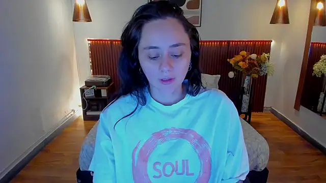 KatherineBond online show from May 12, 7:22 pm