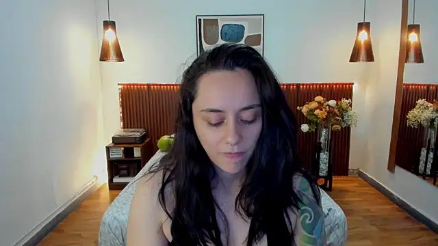 KatherineBond online show from May 25, 7:09 pm