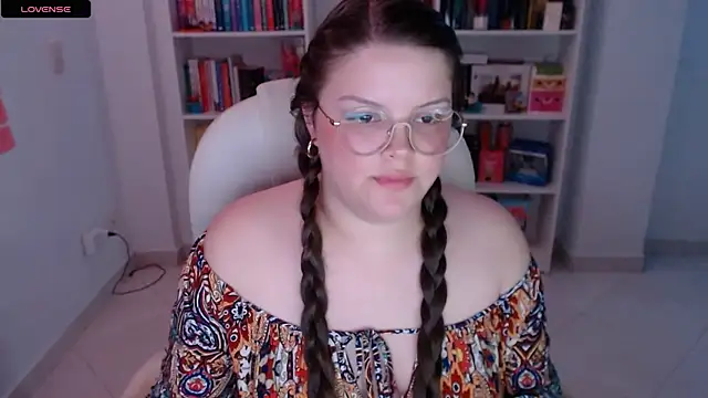 Snapshot of Gabiwaifu chatting on February 2, 1:45 am Gabiwaifu online show from February 2, 1:45 am