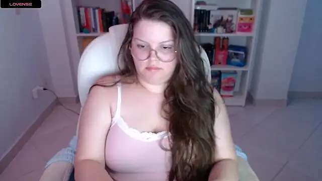 Snapshot of Gabiwaifu chatting on February 9, 7:27 am Gabiwaifu online show from February 9, 7:27 am