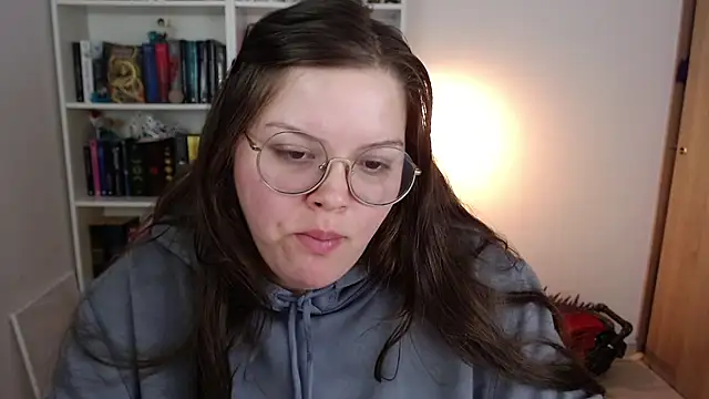 Gabiwaifu online show from April 12, 6:35 pm