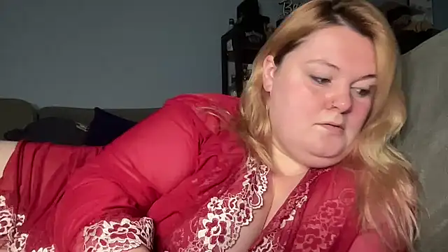 Snapshot of bbw_olive_peach chatting on January 7, 5:12 am bbw olive peach online show from January 7, 5:12 am