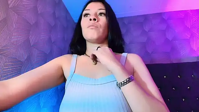 AnnaliOlsenX online show from June 19, 6:56 pm