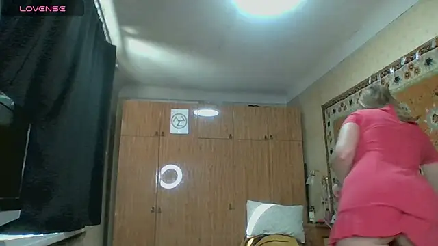 AnnaXLovers online show from November 14, 8:13 am