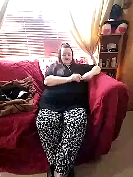 Snapshot of Bayou_Woman68 chatting on September 20, 3:57 pm Bayou Woman68 online show from September 20, 3:57 pm