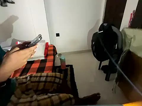 Snapshot of alanjoyoo chatting on January 9, 6:38 am alanjoyoo online show from January 9, 6:38 am