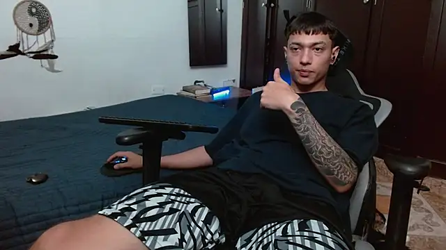 aaron blug online show from November 19, 10:54 pm