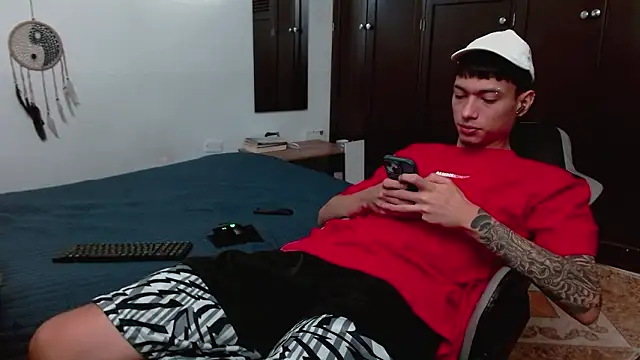 aaron blug online show from February 1, 5:00 pm