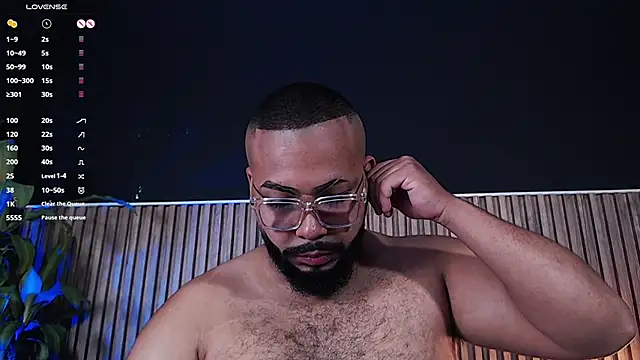 Snapshot of DilanJonnes_ chatting on February 28, 11:45 pm DilanJonnes online show from February 28, 11:45 pm