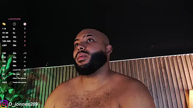 Snapshot of DilanJonnes_ chatting on October 2, 8:38 pm DilanJonnes online show from October 2, 8:38 pm