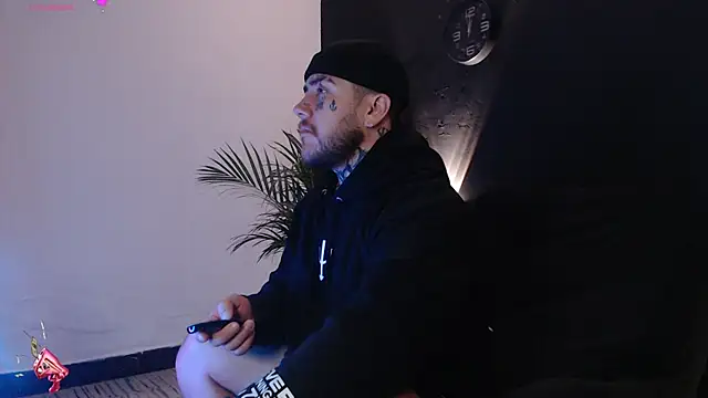 Ash gusbig online show from February 15, 12:15 am