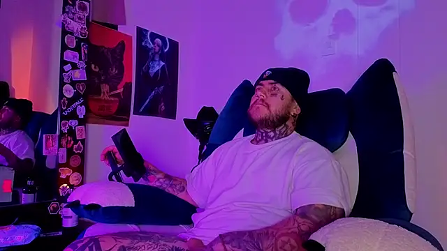 Ash gusbig online show from October 28, 3:32 am