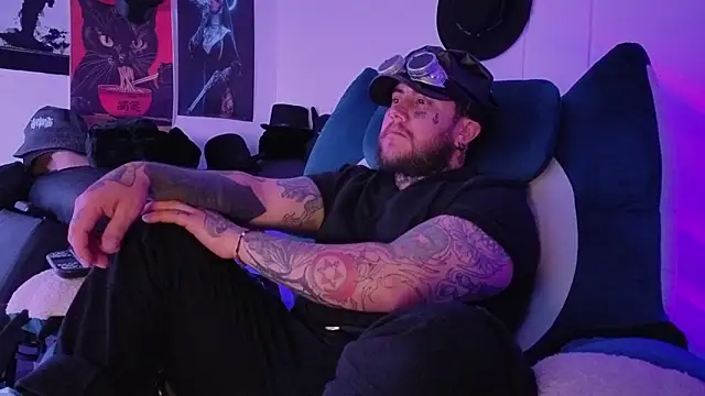 Ash gusbig online show from February 5, 3:00 am