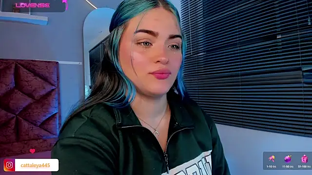 Snapshot of cattaleya___ chatting on January 15, 3:11 am cattaleya online show from January 15, 3:11 am