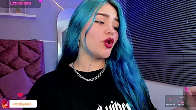 Snapshot of cattaleya___ chatting on January 24, 3:22 am cattaleya online show from January 24, 3:22 am