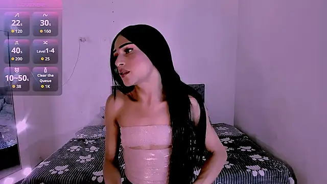 carolinemiller7 online show from March 12, 7:03 am