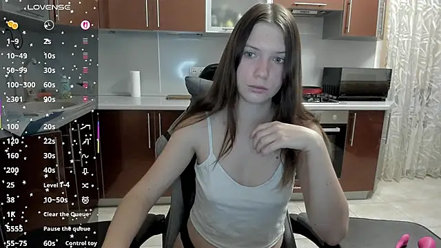 Snapshot of _BondiXUrban_ chatting on December 2, 4:51 am BondiXUrban online show from December 2, 4:51 am