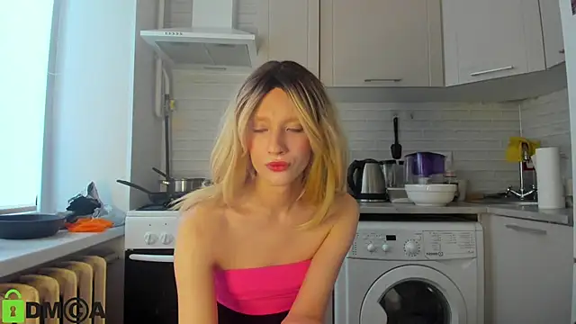  Alice Kitty online show from December 6, 10:05 am