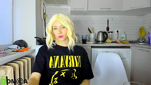  Alice Kitty online show from December 15, 1:00 pm