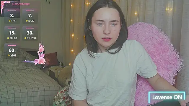 Snapshot of Aurora_workerr chatting on February 6, 5:16 pm Aurora workerr online show from February 6, 5:16 pm