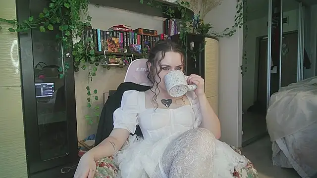 Aurora workerr online show from May 30, 2:47 pm
