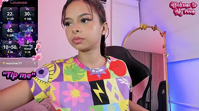 SheilaSmiith online show from March 6, 12:21 am