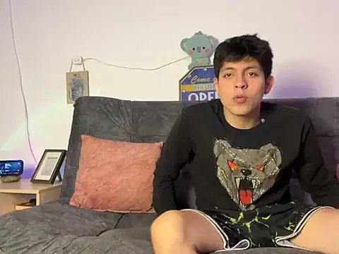 MyLatinHotBoys online show from January 18, 12:35 am