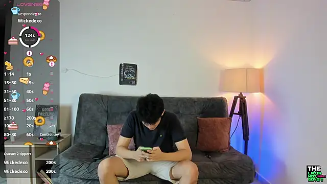 MyLatinHotBoys online show from February 8, 12:28 am