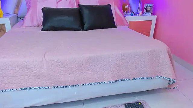 AnngelaSkye online show from January 17, 7:19 am