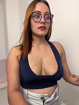 Snapshot of Miss-Abbii chatting on December 7, 9:11 pm Miss-Abbii online show from December 7, 9:11 pm