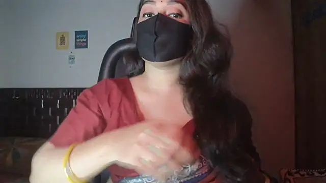 Most-Beautiful-Queen online show from November 11, 7:25 pm