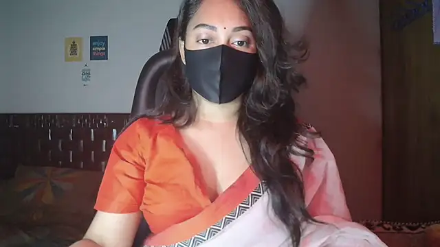 Most-Beautiful-Queen online show from November 22, 7:24 pm