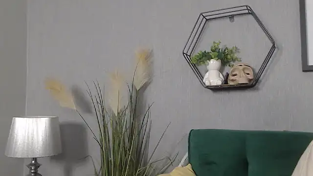 IzabelllNoir online show from February 17, 8:52 am