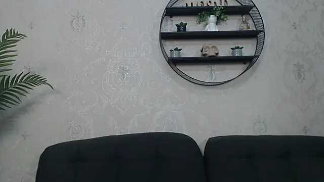 IzabelllNoir online show from November 14, 7:51 am