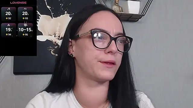 IzabelllNoir online show from April 14, 4:40 am