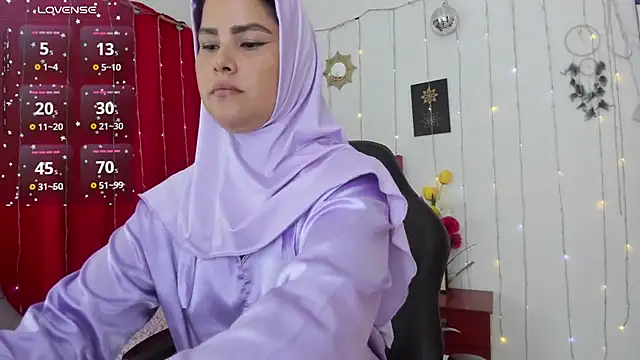 AishaAmin  online show from October 17, 12:19 pm