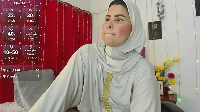 AishaAmin  online show from May 11, 4:04 pm
