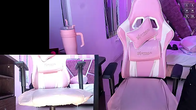 Snapshot of PetiteSophie_ chatting on October 18, 1:01 pm PetiteSophie online show from October 18, 1:01 pm
