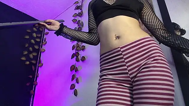 niakat  online show from April 5, 1:47 am