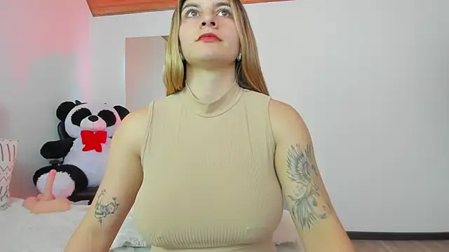 AtheneaRossi online show from February 26, 9:37 pm